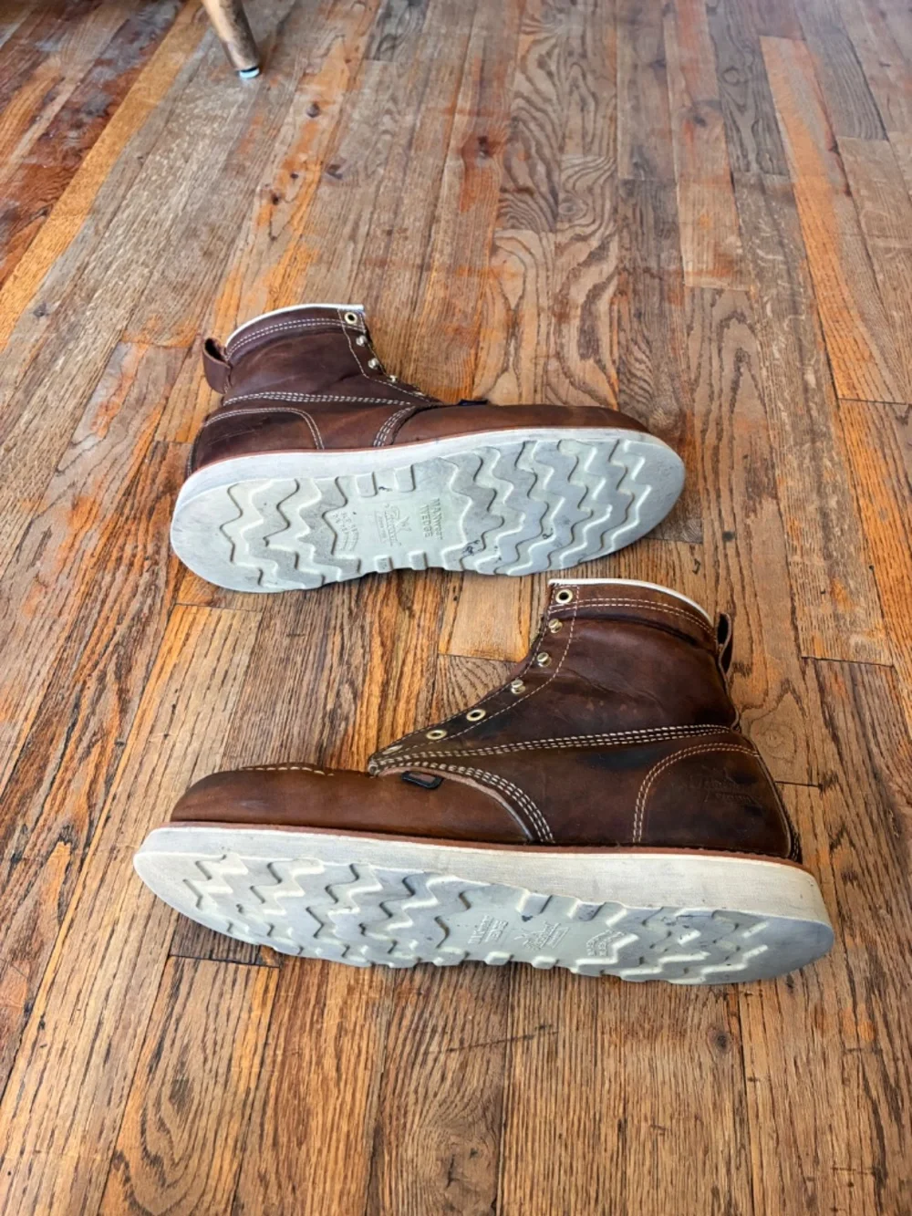Thorogood Men’s 6” Moc Toe Boots